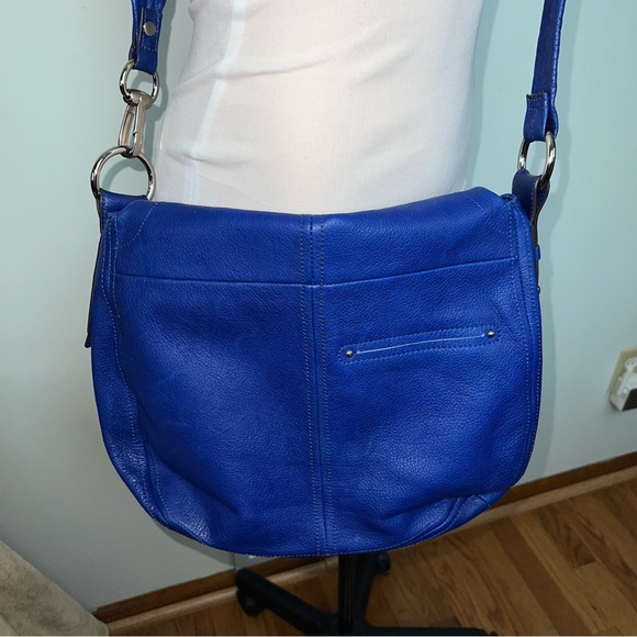 B. Makowsky Blue Genuine Leather Crossbody Shoulder Bag Studded Leopard Lining - Picture 2 of 15